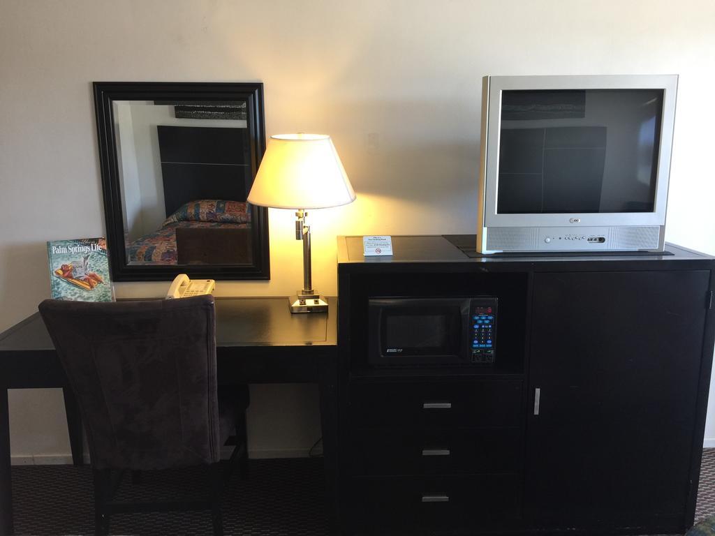 Tropics Motor Hotel Indio Zimmer foto